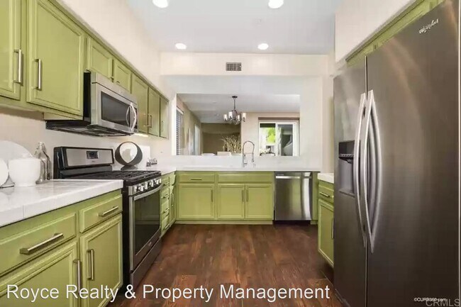 Foto del edificio - 2 br, 2 bath House - 4855 Haight Terrace S...