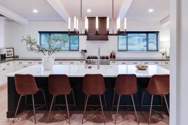 Building Photo - 243 W Harmont Dr