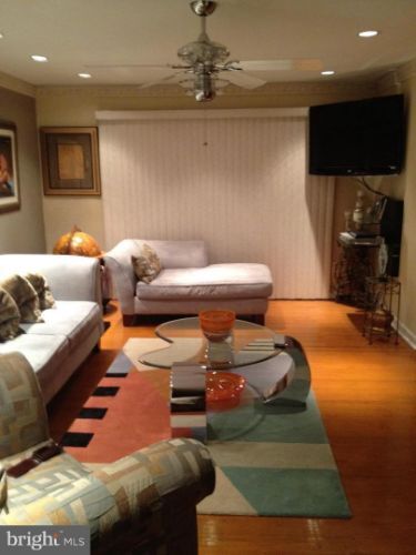 Foto del edificio - 4062 Balwynne Park Rd