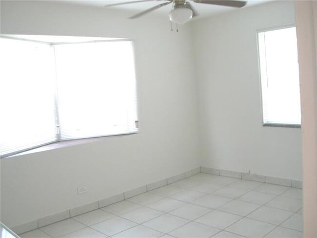 Foto del edificio - 3012 Seville St