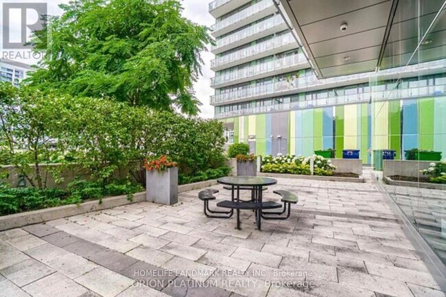 Photo du bâtiment - 170 Fort York Blvd