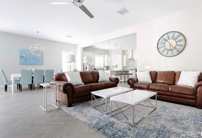 Family room - 6606 E Morningside Dr