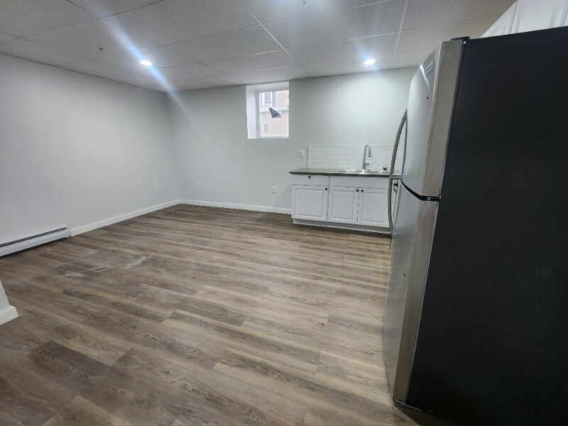 Foto del edificio - 151 S Main St