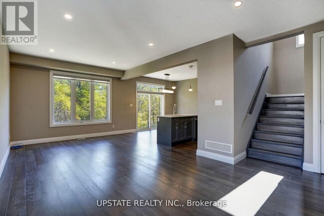 Photo du bâtiment - 2694 Bobolink Ln