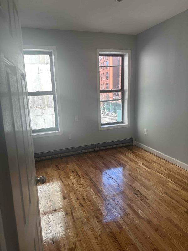 Primary Photo - 4020 Harper Ave