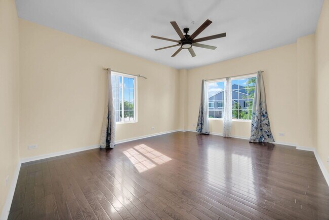 Foto del edificio - 1476 Manning Ave