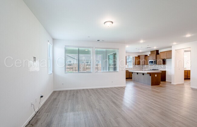 Building Photo - 4 Bedroom/3 Bath Home with Solar in Commun...