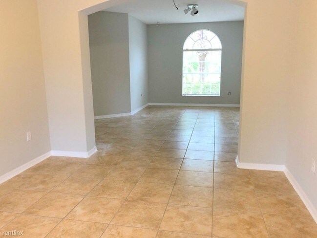 Building Photo - 2037 Gloria Oak Ct