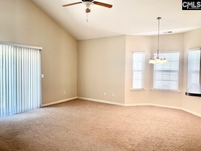 Foto del edificio - 151 Springhaven Dr