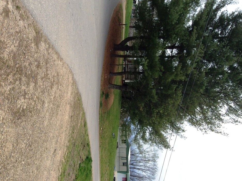 Foto del edificio - 16 High Oaks Drive