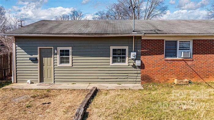 Primary Photo - 2BD/1BA Duplex in Morganton