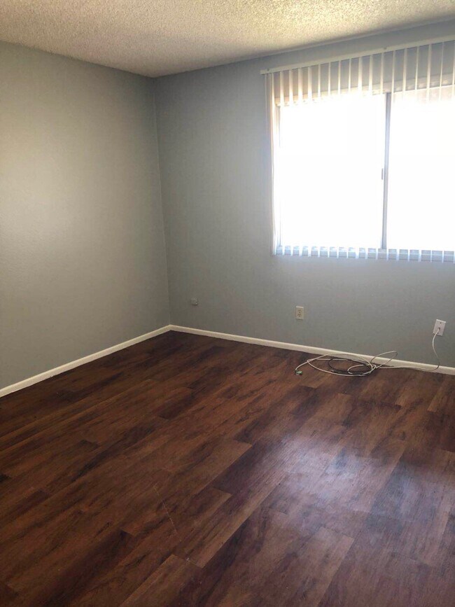 Foto del edificio - 4303 W Solano Dr N