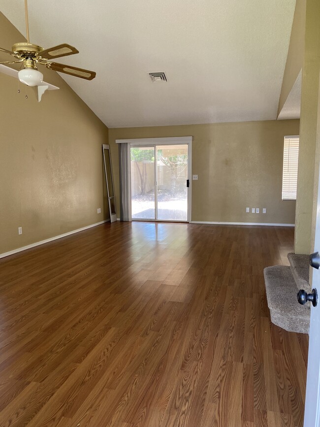 Building Photo - 5061 W Chicago Cir S