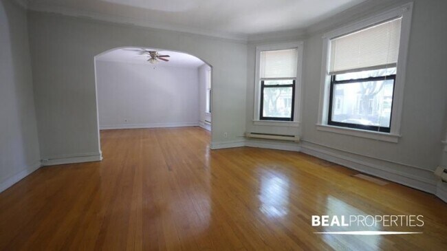 Foto del edificio - 2 bedroom in CHICAGO IL 60657