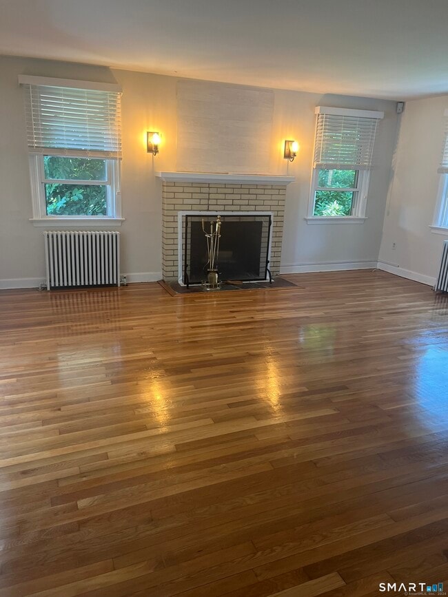 Foto del edificio - 69 Damascus Rd