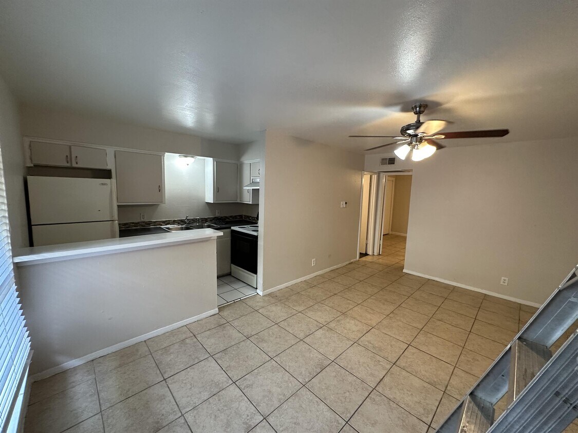 710 Colquitt St Unit 05, Houston, TX 77006 Room for Rent in Houston