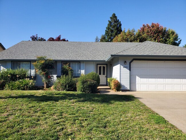 Building Photo - Charming and Cozy 3BR/2BA Home in Chico - ...