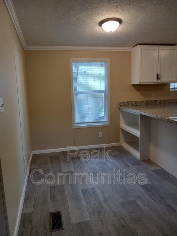 Building Photo - 161 Shady Brook Hts