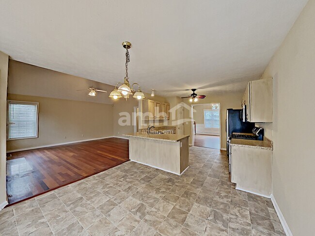 Foto del edificio - 223 Eagle Glen Way