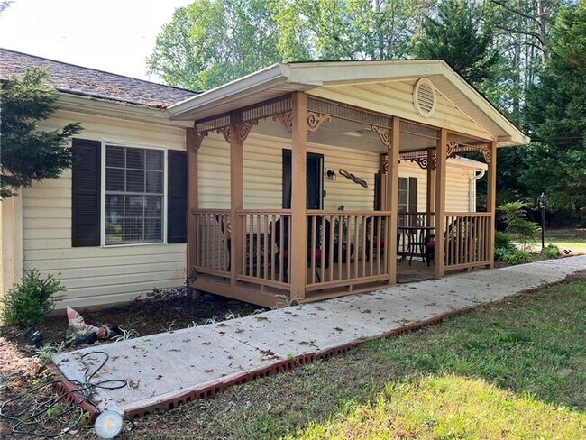 Building Photo - 2838 N Bogan Rd NE