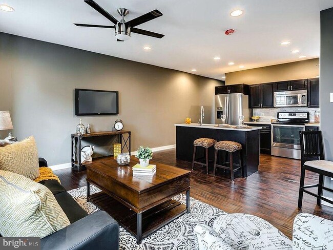 Building Photo - 1865 Frankford Ave