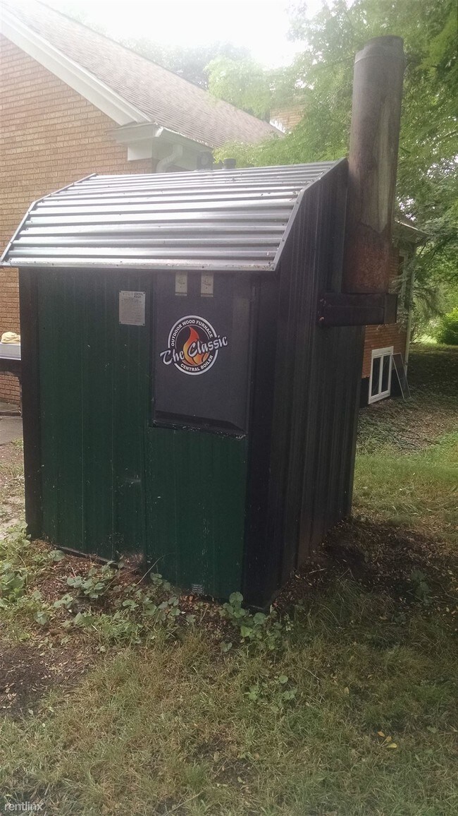 Foto del edificio - 12855 Poplar Ave