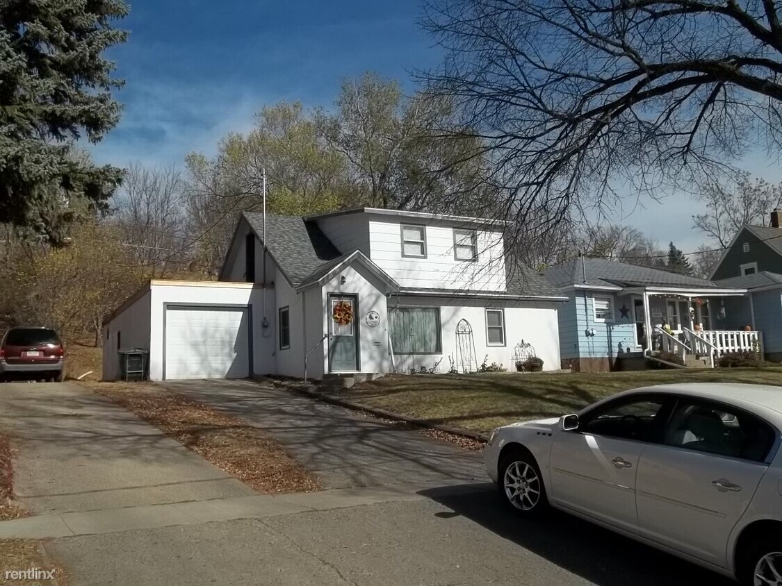 Primary Photo - 3 br, 1 bath House - 619 5th St NE