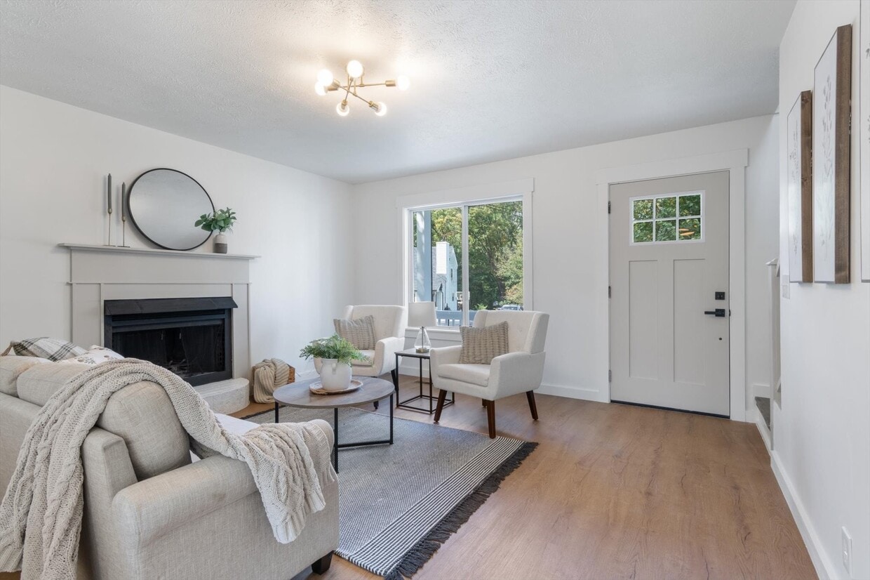 Foto principal - 510 Hidden Hill Dr
