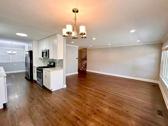 Building Photo - 710 Laporte Ave