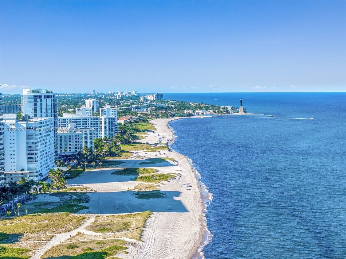 Primary Photo - 704 N Ocean Blvd