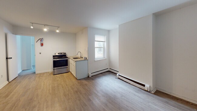 Kitchen - 308 N 32nd St
