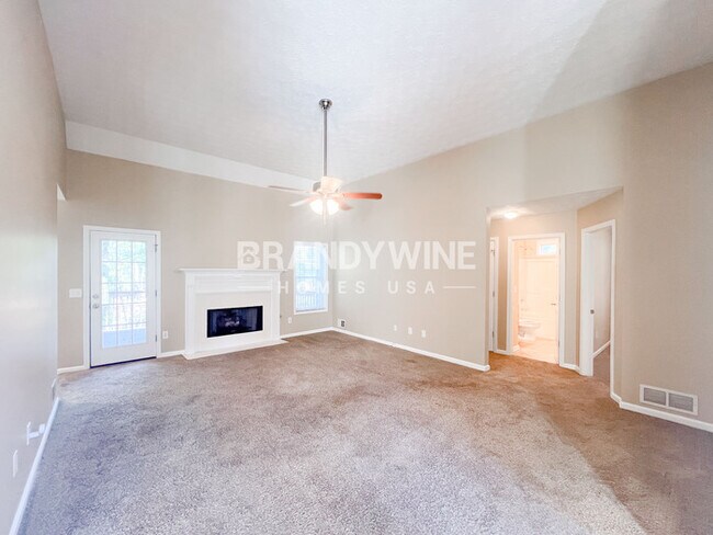 Foto del edificio - 45 Lydia Ct