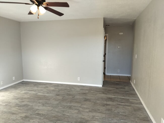 Photo - 3 Bedroom, 1 bathroom house in Edmond, OK with central heat and air