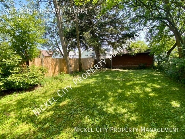 Building Photo - 487 Berkshire Ave