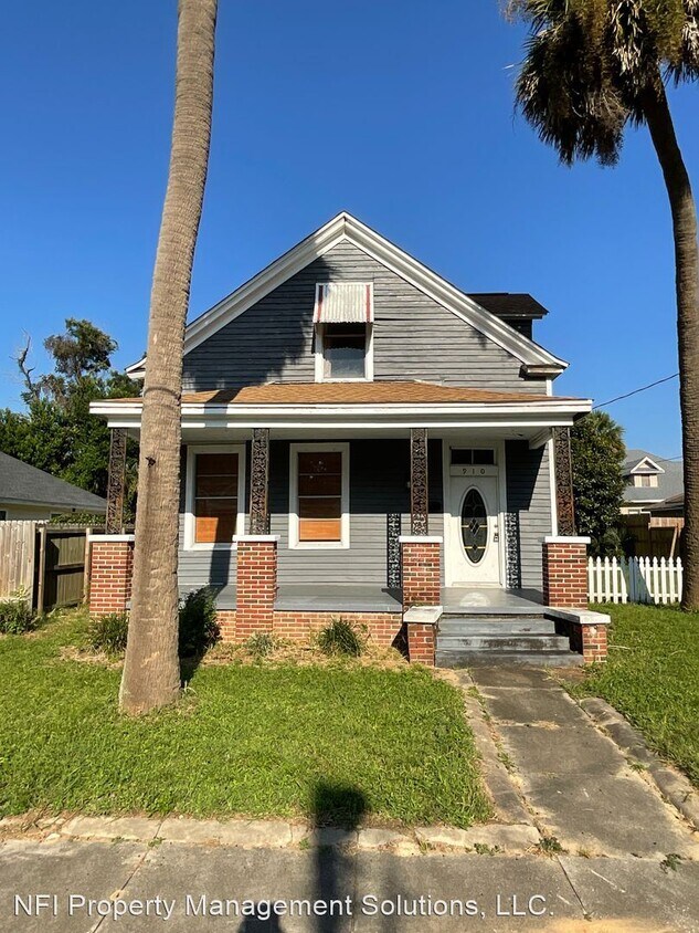 Primary Photo - 3 br, 2 bath House - 910 N. Davis Hwy