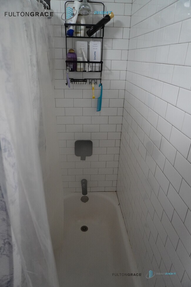 Foto del edificio - 2031 W 23rd St