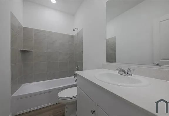 Building Photo - 127 Jenkinson Dr