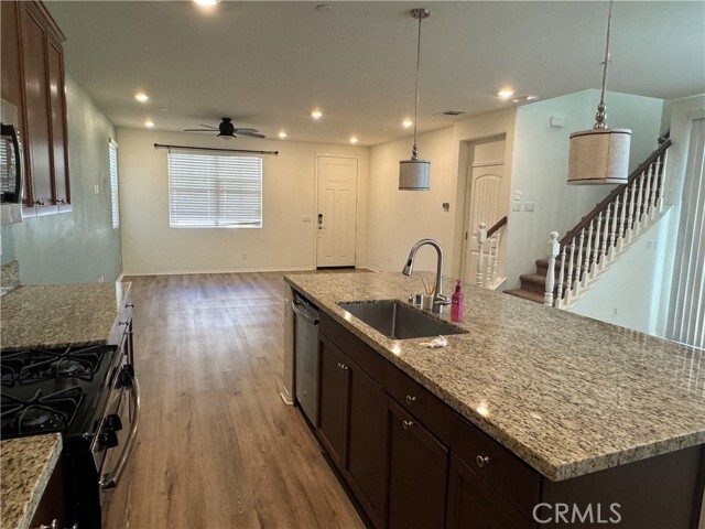 Building Photo - 6996 Avignon Dr