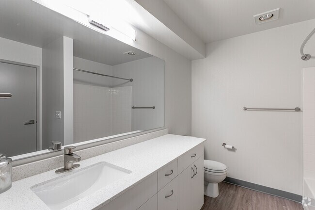 1BR, 1BA - 680 SF - Epicenter Apartments
