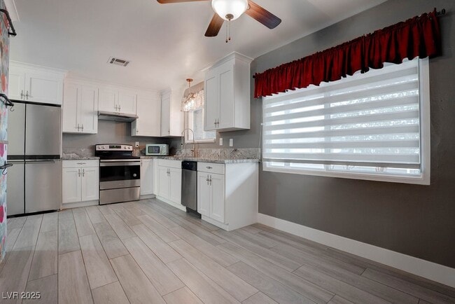 Foto del edificio - 908 Bonita Ave