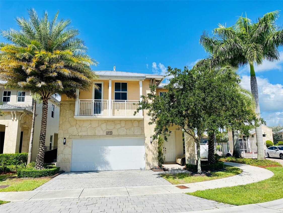 6970 NW 106th Ave, Doral, FL 33178 House Rental in Doral, FL
