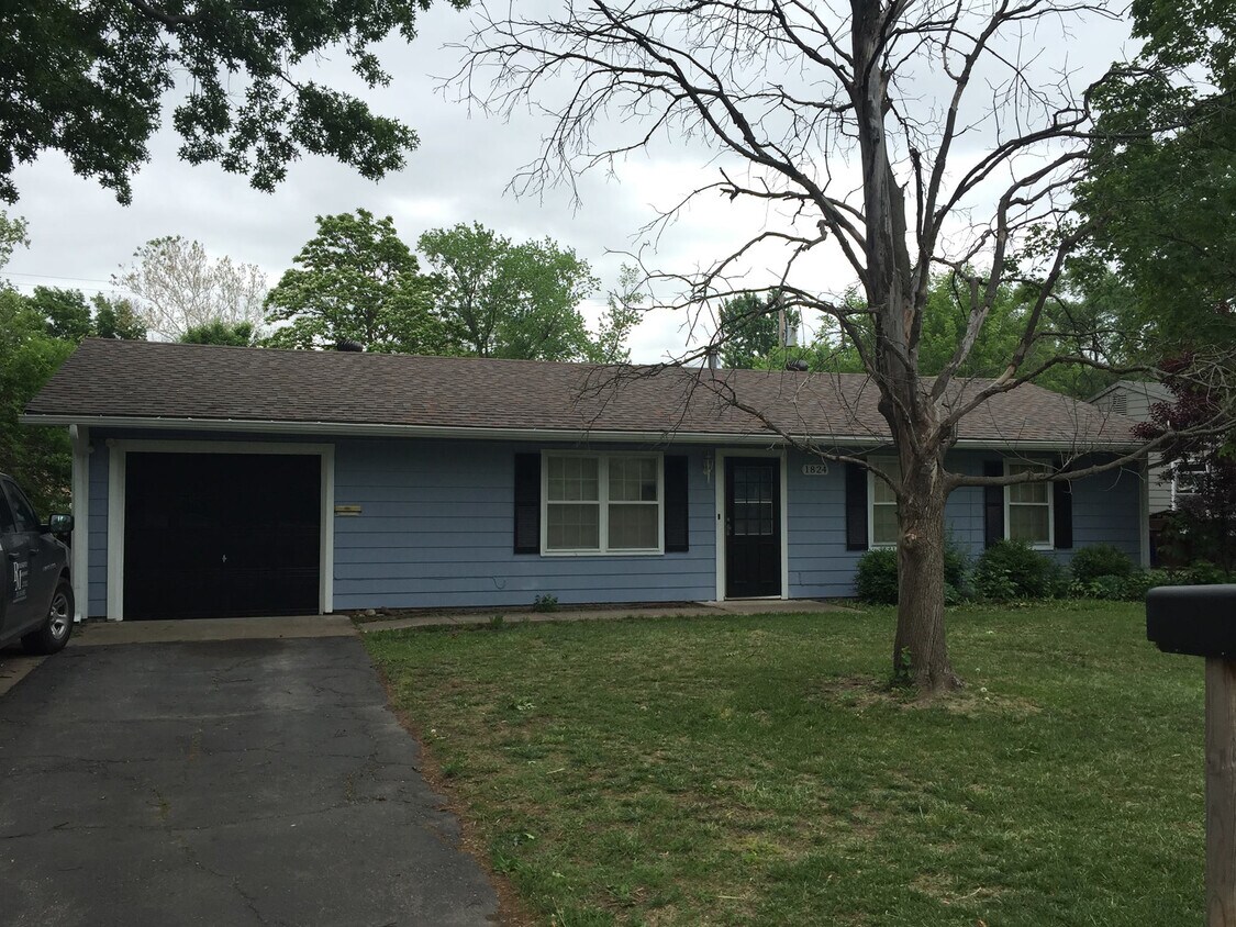 1824 Miller Dr, Lawrence, KS 66044 House Rental in Lawrence, KS