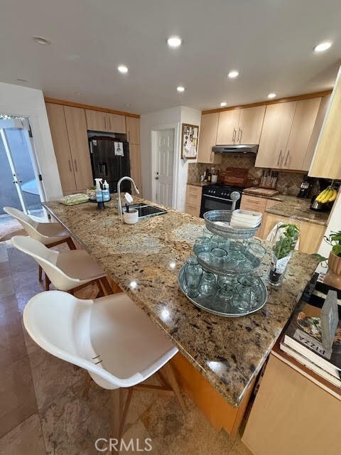 Foto del edificio - 377 Magnolia Dr