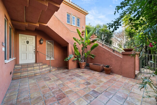 Front Patio - 358 S Reeves Dr