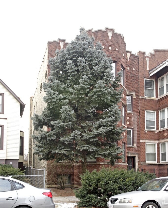 Building Photo - 1629 W Granville Ave