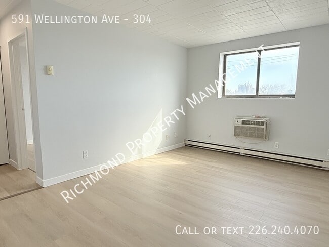 Building Photo - 591 Wellington Ave