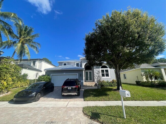 Building Photo - 5 Lake Eden Dr
