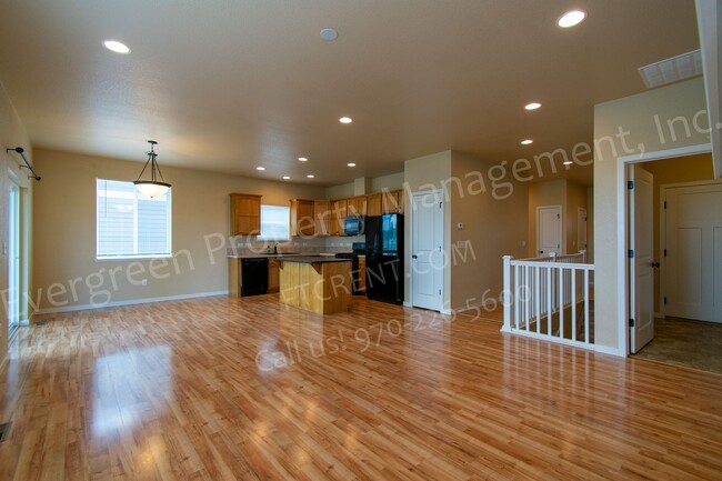 Building Photo - 4 bedroom, 3 bathroom in Wellington