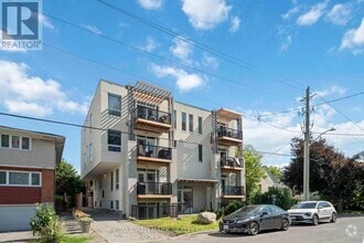Building Photo - 1308-1308 Thames St
