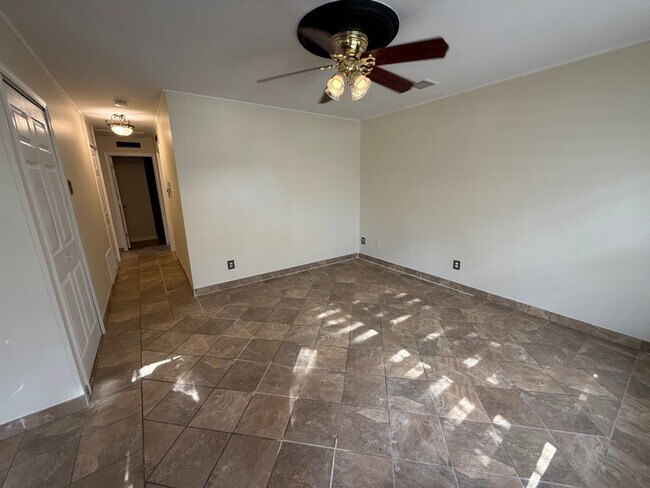 Foto del edificio - 21122 Annapolis St